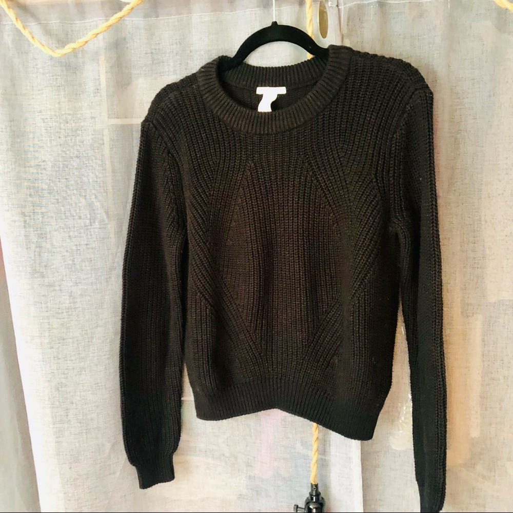 OPEN TO OFFERS H&M Black Cropped Sweater